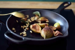 Le Creuset Signature Tiefe Pfanne Ø26cm 9 Le Creuset Signature Tiefe Pfanne Ø26cm -Le Creuset Store 514088 01 4 EnvironmentImage eac4a52094