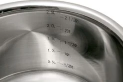 Le Creuset 3-ply Stielkasserolle Mit Deckel, 18 Cm, 2,8L -Le Creuset Store LC96200918001000 03 le creuset magnetik lc96200918001000 03